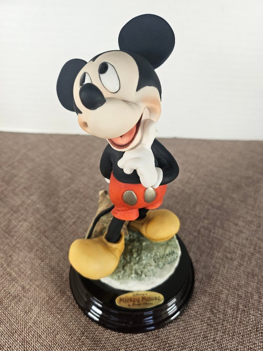 Giuseppe Armani Mickey Mouse Porcelain Figurine Model 1269C Mint Condition